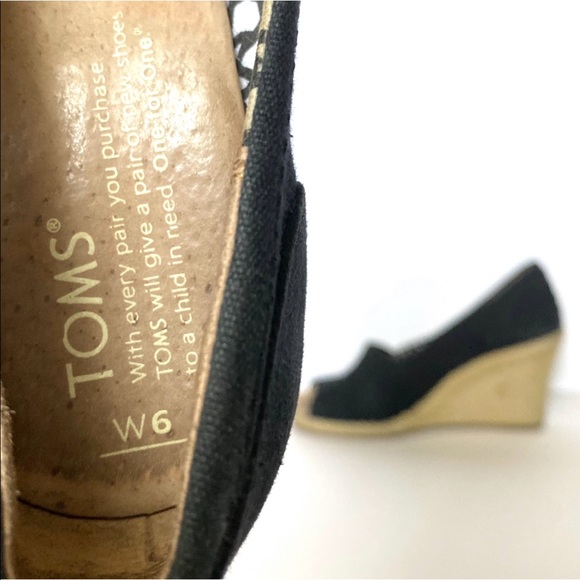 🖤TOMS Canvas Peep Toe Wedges - Picture 9 of 14